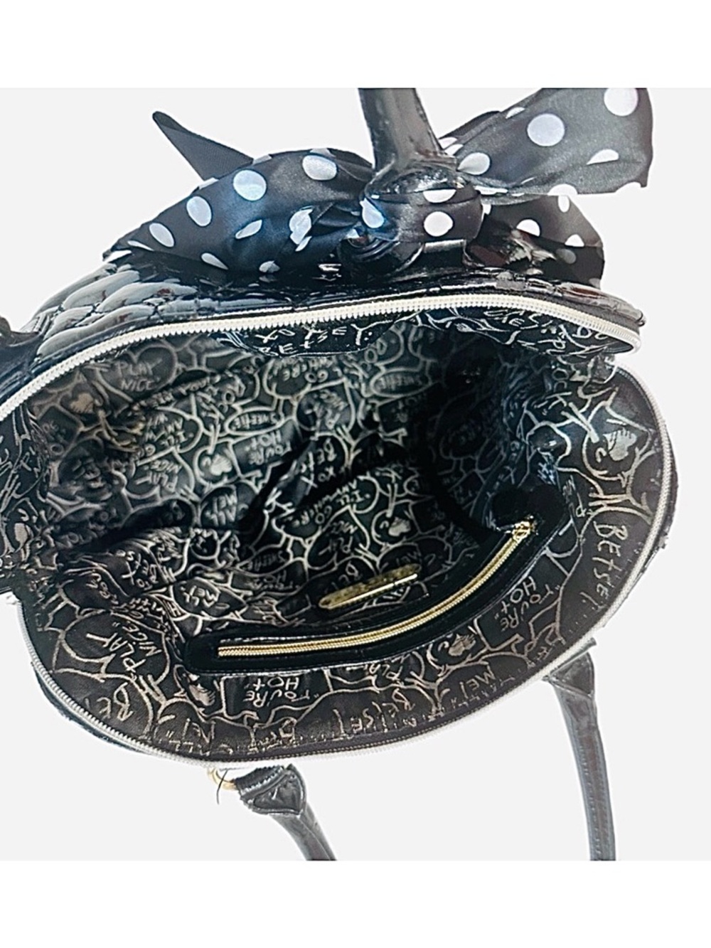 BETSEY JOHNSON ~ Large Black Quilted Hearts Handbag with Polka Dot Twilly - Picture 6 of 11